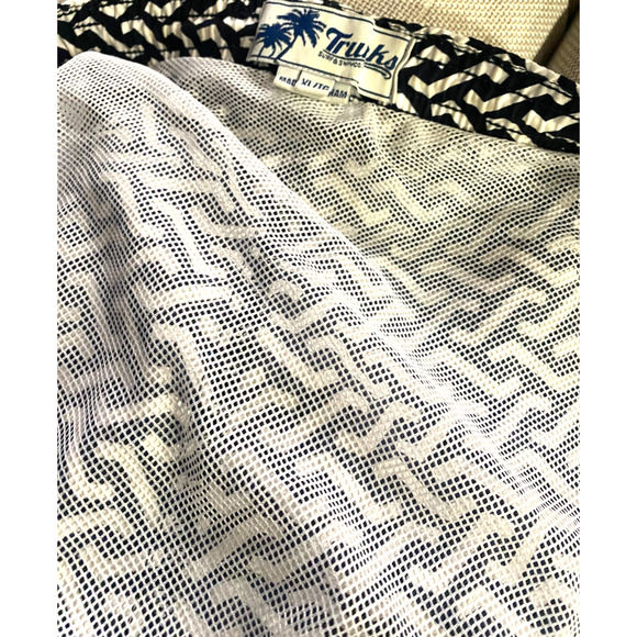 Trunks surf and swim co shorts / Bathing suit, black & white design, Men's XL/TG - Picture 5 of 5